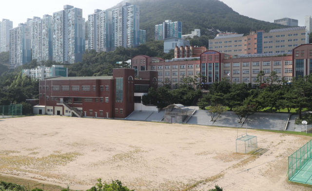 부산 영도구 동삼동 부산남고 전경. 부산일보DB