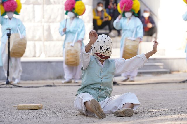 동래야류 문둥이과장. 동래야류보존회 제공. 부산일보DB