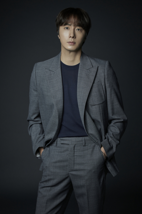 배우 정일우가 영화 ‘고속도로 가족’으로 관객을 만나고 있다. 올해 부산국제영화제 ‘한국영화의 오늘-파노라마’ 부문에 초청됐던 이 작품은 지난 2일부터 스크린에 걸렸다. 9아토엔터테인먼트·제이원인터내셔널컴퍼니