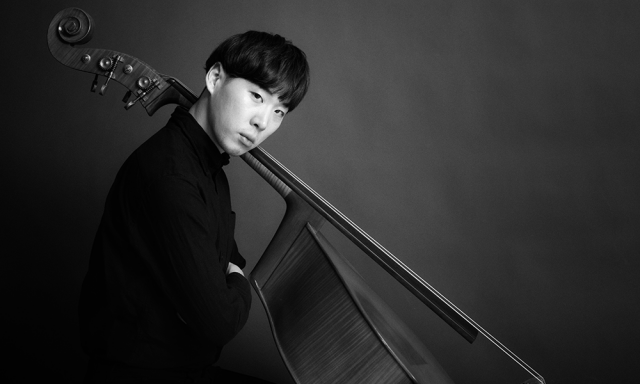 더블베이시스트 성민제. 부산문화회관 제공