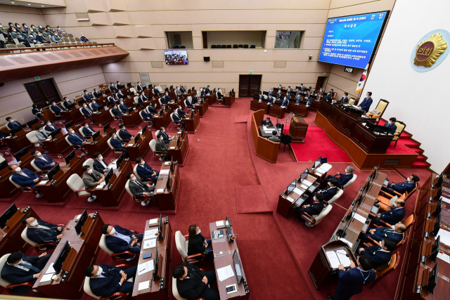 경남도의회. 부산일보DB