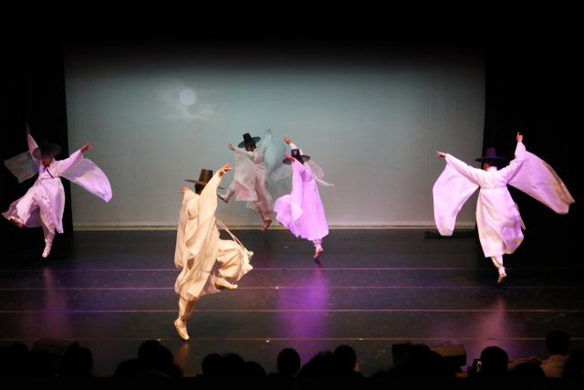 고당할미에 등장하는 동래학춤. 윤여숙무용단 제공