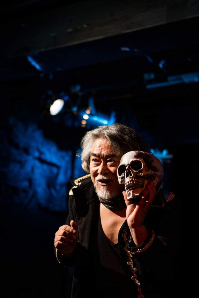 연극 '백조의 노래'에서 열연하는 박찬영 배우. 극단 바문사 제공