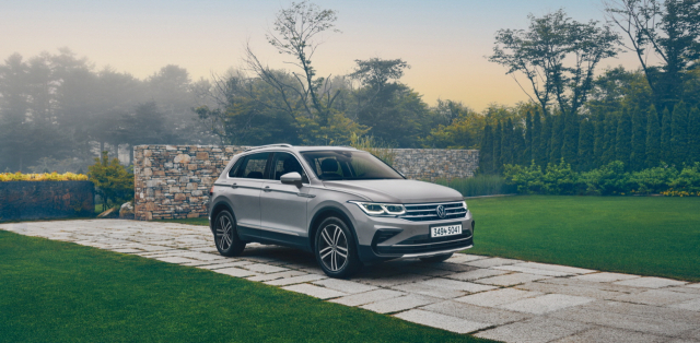 폭스바겐의 SUV(스포츠유틸리티차량) ‘티구안’이 지난 2008년 출시 후 뛰어난 상품성 등으로 국내 수입 SUV 1위를 달리고 있다. 지난해 7월 2세대 부분변경 모델로 출시된 신형 티구안. 폭스바겐코리아 제공