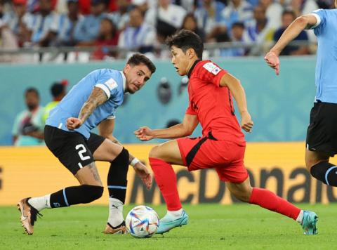 한국, 강력한 중원 압박으로 우루과이 틀어막다…첫 경기 0-0(경기종료)
