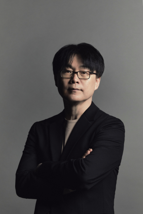 정지우 감독이 넷플릭스 오리지널 ‘썸바디’로 시청자를 만나고 있다. 넷플릭스