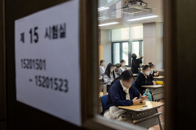 해당 사진은 기사와 직접적인 관련 없음. 수험생들이 시험을 준비하고 있는 모습. 연합뉴스