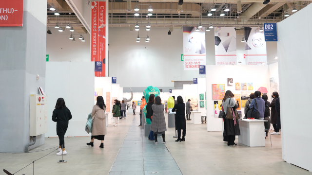 2021 부산국제아트페어 전시 전경. 케이아트국제교류협회 제공