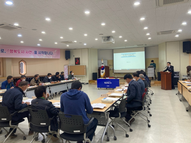 사천시는 지난달 25일 서포면 행정복지센터에서 사천야구장 신설 주민설명회를 가졌다. 사천시 제공