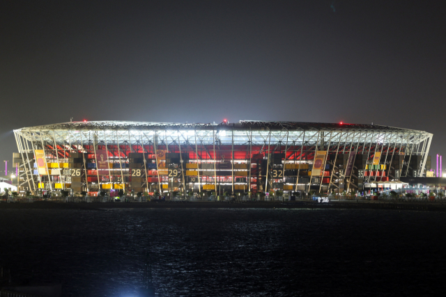 2022 카타르 월드컵 16강전 대한민국과 브라질 경기가 펼쳐진 스타디움 974 경기장. 경기장은 974개의 컨테이너를 활용해 지어진 조립식 구장으로 카타르의 무역 산업 등을 상징한다. ‘974’는 또 카타르의 국제전화 국가번호이기도 하다. AFP연합뉴스