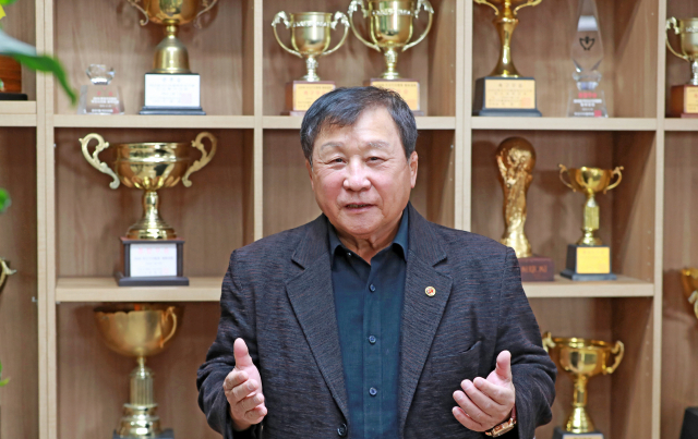 오정룡 부산시체육지도자협회 회장. 김경현 기자 view@