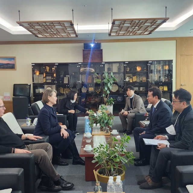 지난 7일 노르웨이 대사 일행이 부산항만공사(BPA)를 방문해 스마트·친환경 항만 개발 사업과 관련된 현안을 공유했다. 부산항만공사 제공