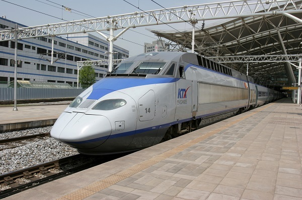 한국철도공사(코레일)가 내년 설 연휴 승차권을 12월 20~22일 예매한다. 부산일보 DB