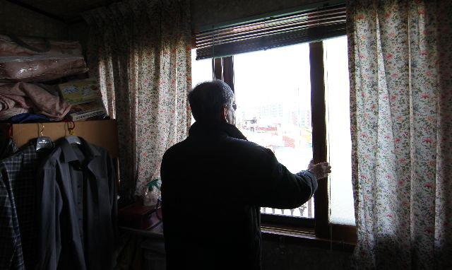 16일 더불어민주당 서미화 의원실이 보건복지부로부터 제출받은 자료에 따르면, 지난해 전국에서 확인된 고독사 위험군은 총 17만 938명이다. 부산일보DB