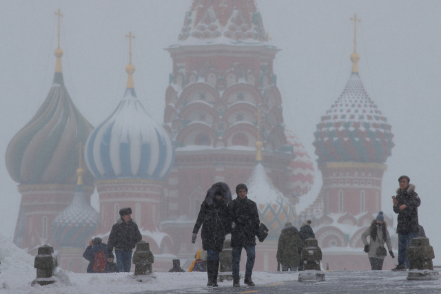 폭설 쏟아지는 러시아 모스크바의 붉은 광장. 부산일보DB