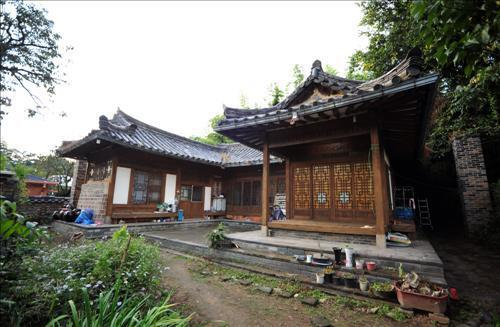 ‘고청생활관’으로 꾸며지는 고청 윤경렬 선생 옛집. 연합뉴스