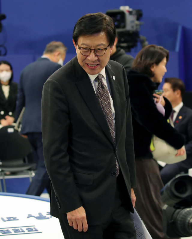 지난 15일 청와대 영빈관에서 열린 국정과제 점검회의에 참석한 박형준 부산시장. 연합뉴스