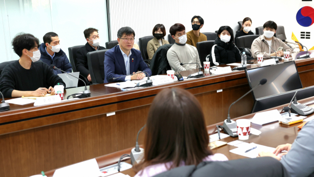 국민연금 개혁 시계가 빨라지고 있다. 사진은 12월 12일 서울 중구 한국보건의료정보원에서 열린 ‘청년 대상 국민연금 간담회’에서 이기일 보건복지부 1차관이 인사말을 하고 있는 장면. 보건복지부 제공