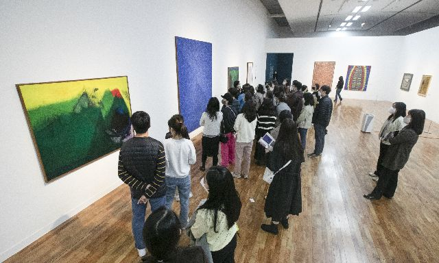 부산시립미술관의 이건희컬렉션 특별전에서는 한국 근현대 대표 작가의 작품을 관람할 수 있다. 부산일보DB