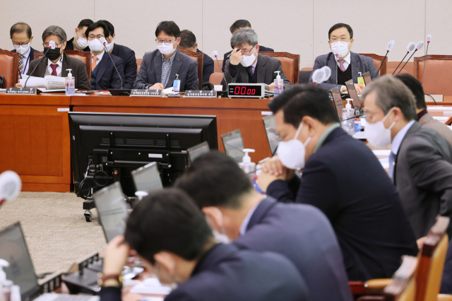 26일 오전 국회 산업통상자원중소벤처기업위원회에서 고준위 방사성폐기물 관리에 관한 특별법안 등에 대한 공청회가 열리고 있다. 연합뉴스