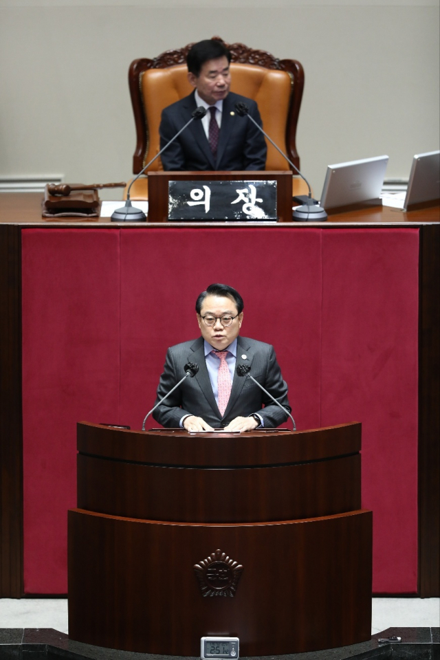 국민의힘 안병길(부산 서동) 의원이 지난달 30일 국회 본회의장에서 양곡관리법 개정안에 대한 반대토론을 하고 있다. 안병길 의원실 제공