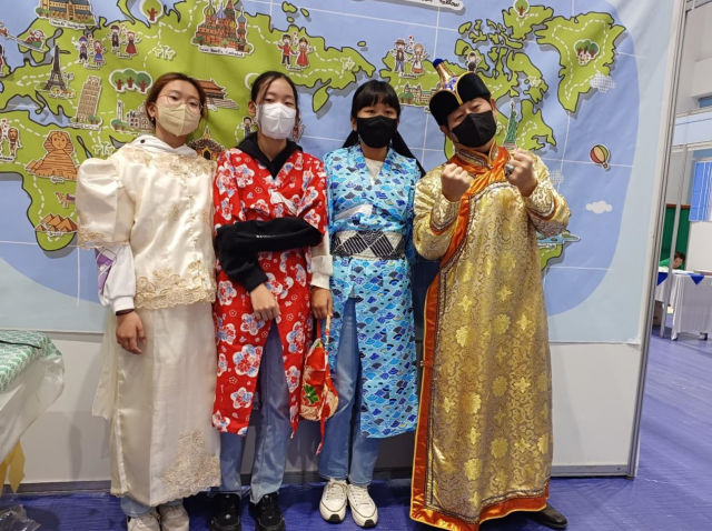 하동군은 다문화가정이 보다 안정적으로 정착하기 위해서는 이주여성 정착과 자녀들에 대한 지원, 화합 등 세 가지 요소가 필요하다고 보고 있다. 하동군 제공