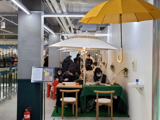 ‘역사(Station)에서 만나는 세계 시그니처문화공간 여행’ 2층 체험 공간. 스페이스움 제공