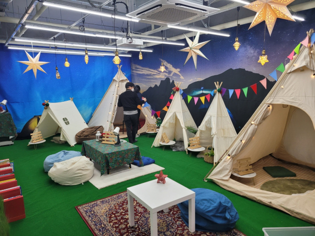 ‘역사(Station)에서 만나는 세계 시그니처문화공간 여행’ 2층 체험 공간. 스페이스움 제공