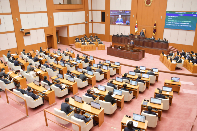 8일 부산시의회 제311회 임시회 본회의가 열리고 있다. 부산시의회 제공