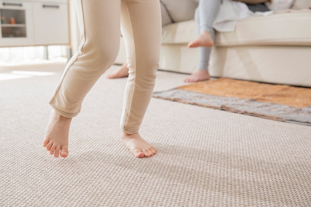 일가 친척이 모이는 명절 연휴를 보내고 난 뒤 관계기관이 접수한 층간소음 민원이 추석보다 설 연휴 이후에 많은 것으로 나타났다. 클립아트코리아