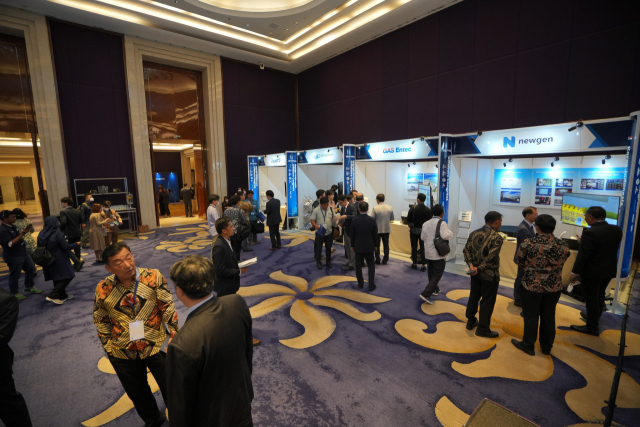 행사 참여 기업이 부스를 운영하고 있다. 한국해양대 제공