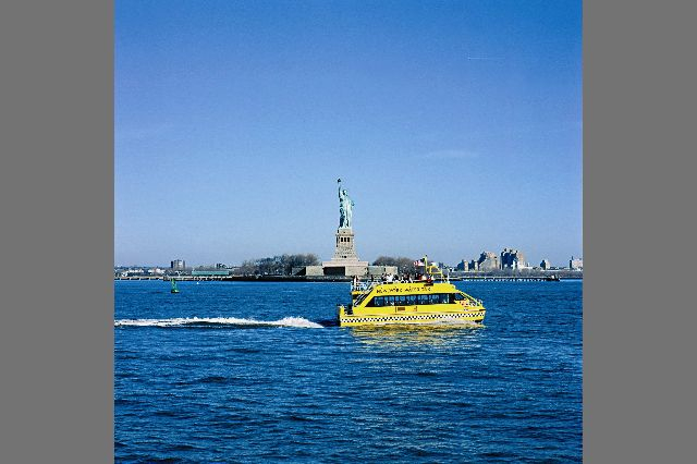 사진은 미국 뉴욕 수상택시. 부산일보DB