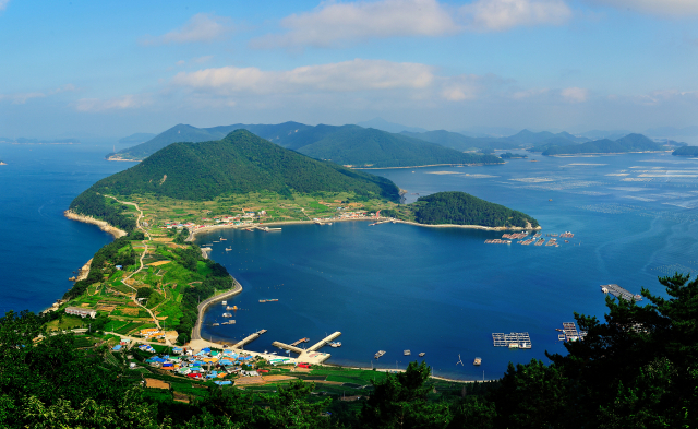 통영 한산도 역사길. 한려해상국립공원 제공