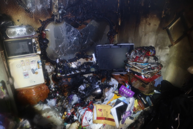 부산 동구의 한 모텔에서 불이 나 6명이 대피하는 일이 발생했다. 부산소방본부 제공