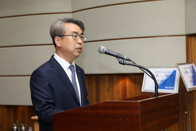 김기성 신임 수협중앙회 지도경제사업대표이사가 24일 수협중앙회 2층 독도홀에서 개최된 제61기 정기총회에서 선출되어 소감을 발표하고 있다. 수협 제공