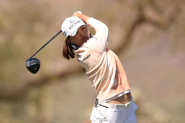 고진영(27)이 27일(한국시간) LPGA 드라이브온 챔피언십 4라운드 7번 홀에서 티샷을 하고 있다. 고진영은 최종 합계 17언더파로 공동 5위에 오르며 올 시즌 상승세를 이어 갔다. AFP연합뉴스