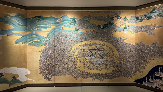 조선·명나라 연합군과 일본군의 전투 장면을 그린 '울산왜성전투도'.