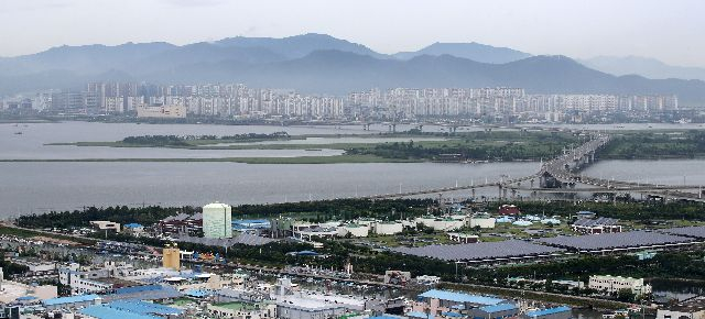 사진은 을숙도와 강서구 명지동 일원. 부산일보DB