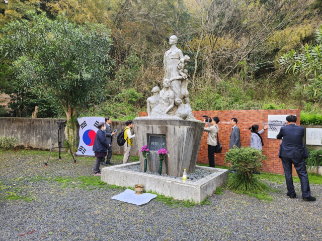 일본 시민단체 관계자들. 우키시마호희생자추모협회 제공