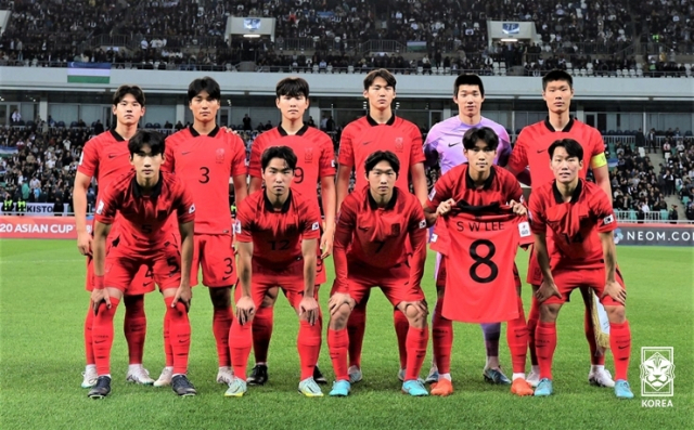 김은중 감독이 이끄는 대한민국 U-20 축구대표팀은 내달 개막하는 국제축구연맹(FIFA) 아르헨티나 U-20 월드컵에서 프랑스 감비아 온드라스와 함께 F조에 포함됐다. 김은중호는 아르헨티나 월드컵에 대비해 24일부터 26일까지 파주NFC에서 소집 훈련을 실시한다. 대한축구협회 제공