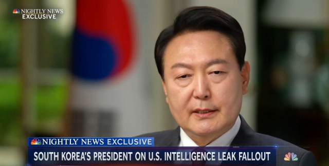 미국 NBC 뉴스와 인터뷰를 하고 있는 윤석열 대통령. NBC 방송화면 캡쳐