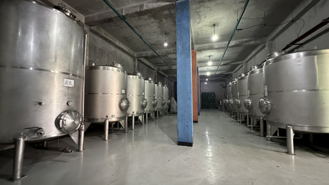 '하미앙 와인밸리' 와인숙성실에 설치된 대형 숙성탱크. 탱크 하나로 와인 1만 5000병을 만들 수 있다.
