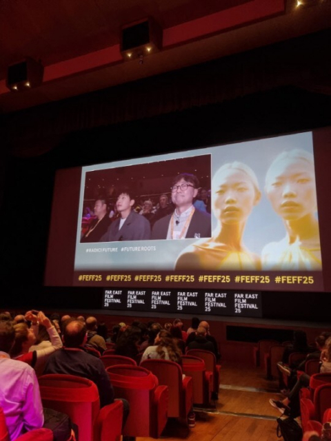 부산 중앙고 농구부 실화를 다룬 장항준 감독의 영화 ‘리바운드’가 제25회 이탈리아 우디네 극동영화제 경쟁 부문에서 최우수 관객상인 실버 멀버리를 수상했다. 바른손이앤에이 제공