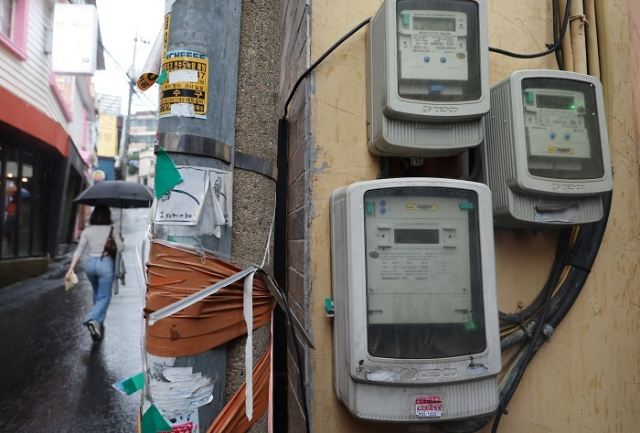 사진은 서울시내 한 주택가에 설치된 전기 계량기 모습. 연합뉴스