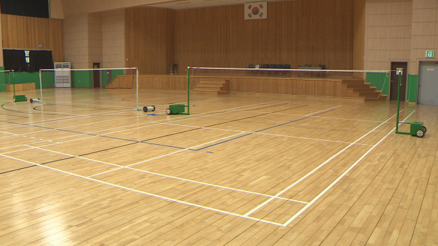 폐교 갈림길에 선 한국국제대학교가 결국 파산 절차를 밟는다. 텅 빈 실내체육관.