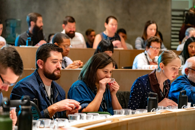 세계 최초의 스페셜티 커피 교육 특화 콘퍼런스가 부산에서 열리게 돼 커피업계의 관심을 모은다. 지난해 9월 스위스 취리히에서 열린 ‘센서리 서밋(관능평가 회담)’. SCA 제공