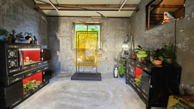 '기억합시다-예술가의 기억법' 중 이브 작가 작품. 오금아 기자