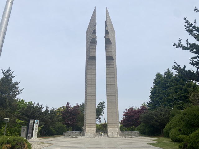 전투에서 희생된 우리 장병들을 기리는 백마고지 충혼비. 김대호 강원일보 기자