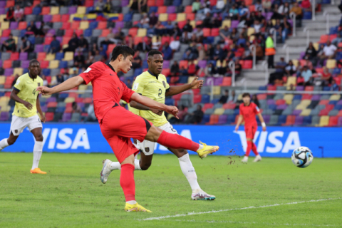 이영준, 박지성 소환한 환상골…한국 U-20 월드컵 8강 선봉장
