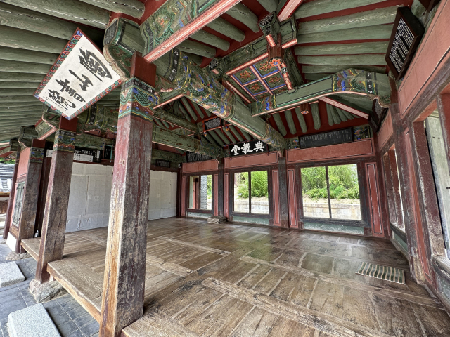 퇴계 이황 선생 사후 지어진 도산서원의 강당(전교당).